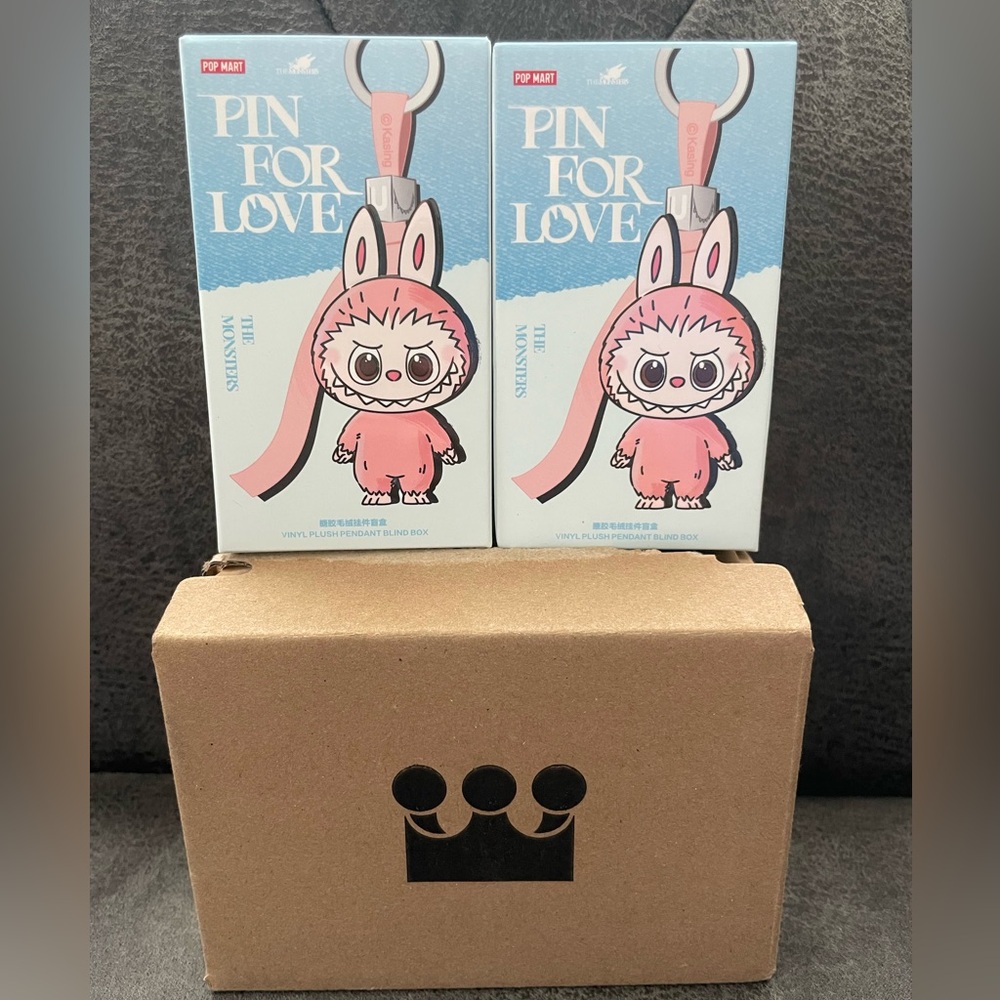 Pin For Love Labubu - X - Picture 2 of 5